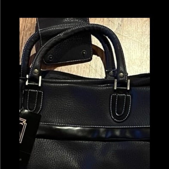 NWT - Paul Sebastian vegan duffel bag. Unisex - Picture 8 of 10